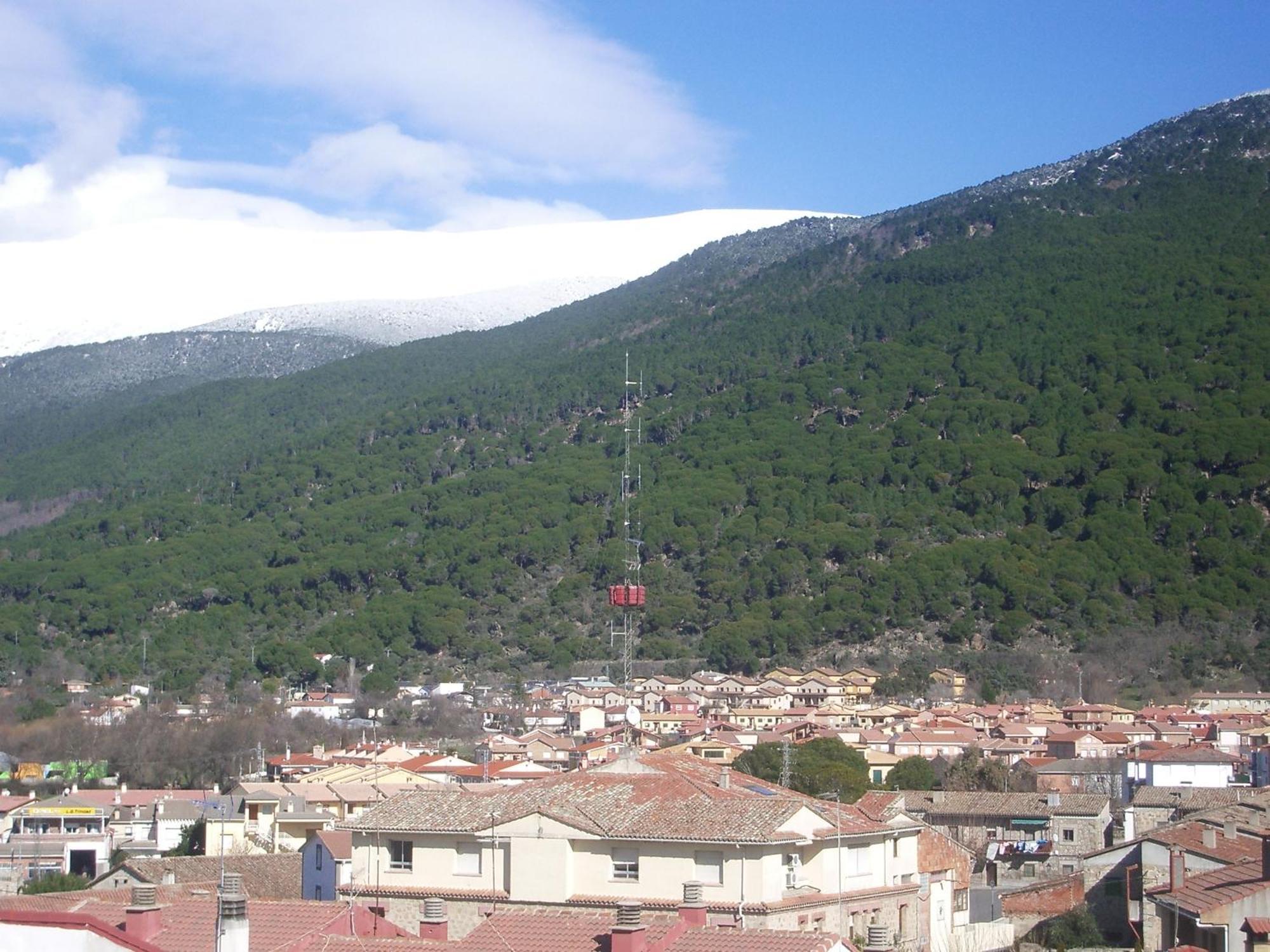 Edificio Reyes Διαμέρισμα La Adrada Εξωτερικό φωτογραφία